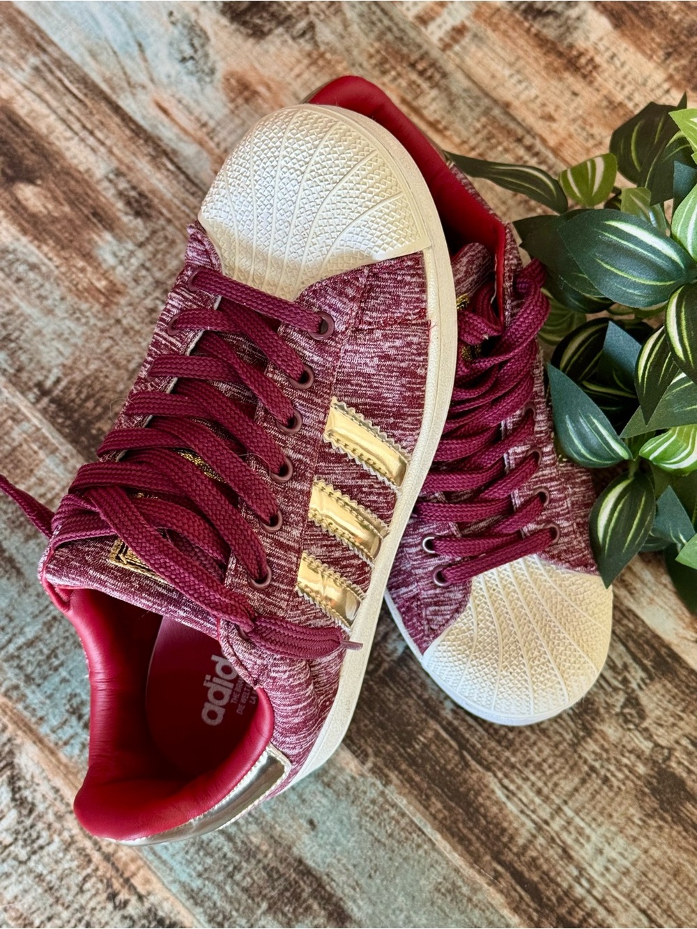 Women’s Adidas Shoes | #U15 - Picture 1 of 14
